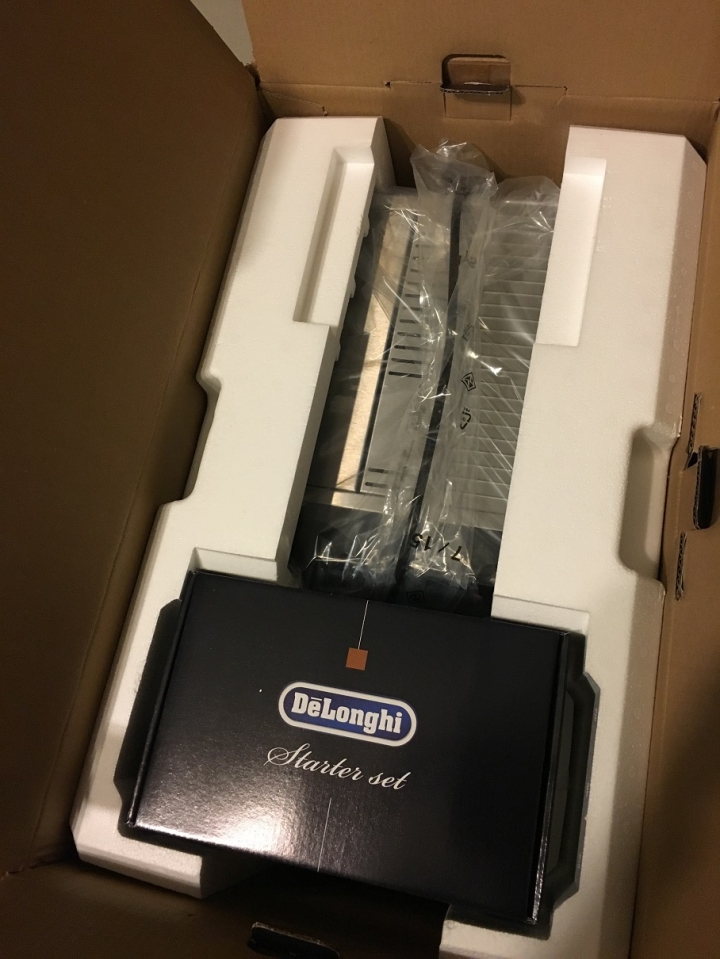 小弟在01的第一篇开箱 DeLonghi ESAM 6900义式全自动