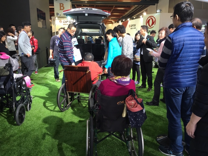台北車展接力報─妹正、車帥、體驗讚