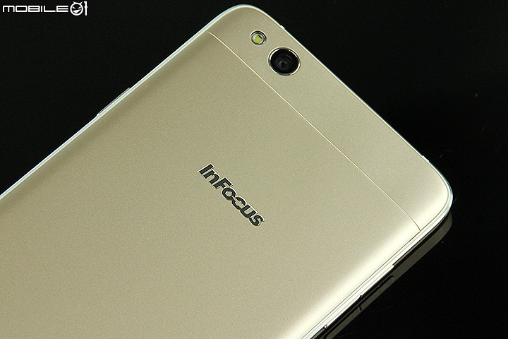 InFocus M535 超薄6.99mm 金屬質感入門款