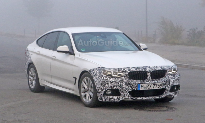 2016年式f31 320i touring會標配雙前座電動椅嗎?或新增配備?