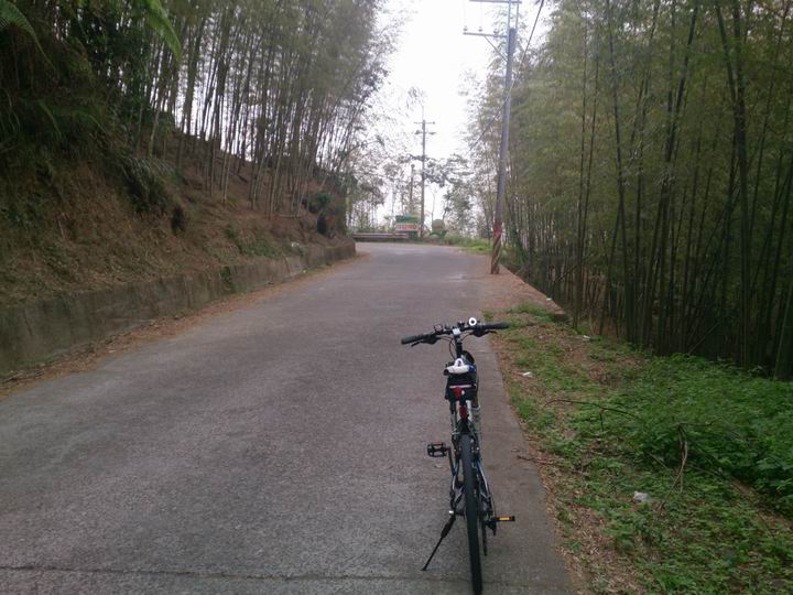 終於空出時間來騎車了………「彰化===竹山八卦茶園」……我是神經病????