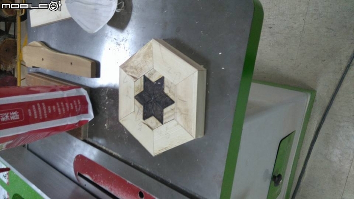 製作手工拼接沙拉碗