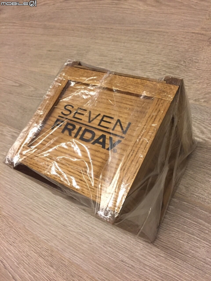 就這樣了吧,SEVENFRIDAY-1 !!!