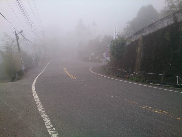終於空出時間來騎車了………「彰化===竹山八卦茶園」……我是神經病????