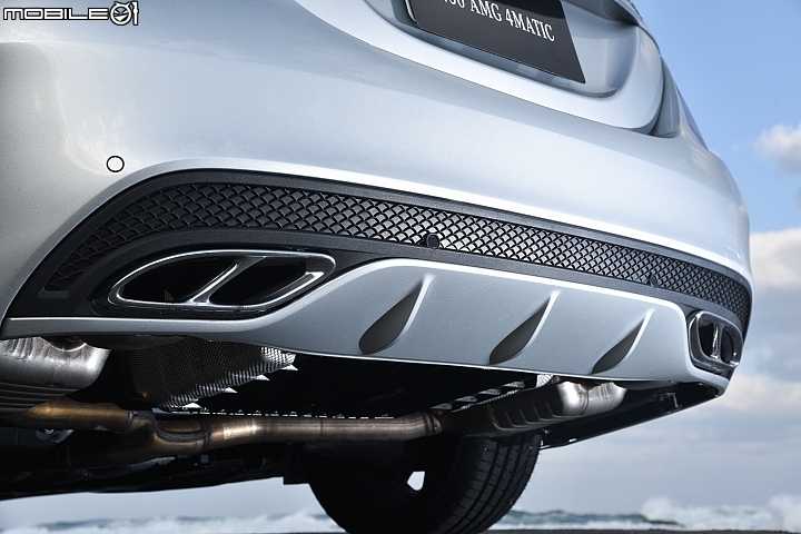強悍二當家 Mercedes-Benz C450 AMG 4MATIC