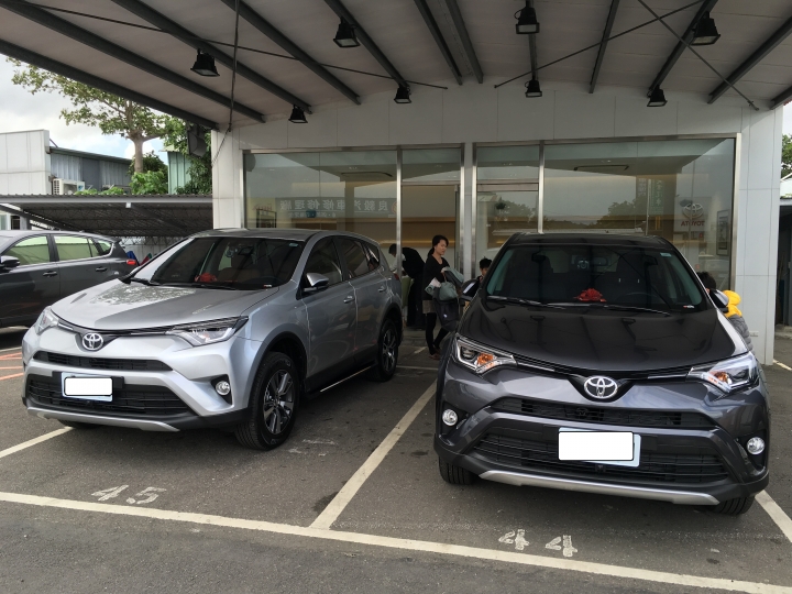 2016 RAV4 開箱