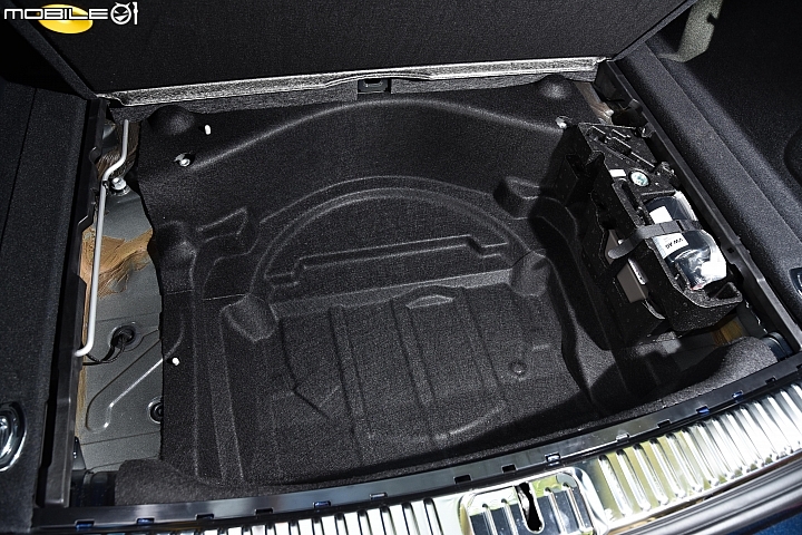 全方位強力戰將 Porsche Cayenne S