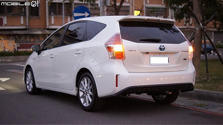 Prius α 省油 空間 便利 超級深度開箱文