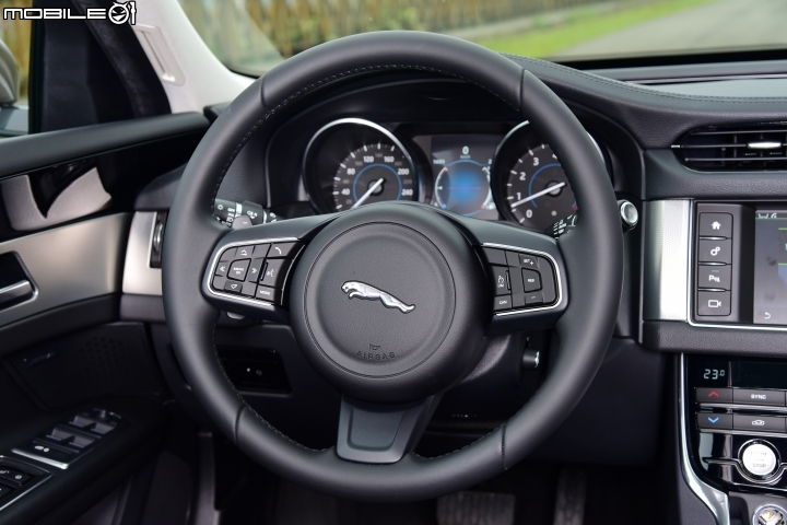 動與靜的全面進化 Jaguar XF Prestige 35t