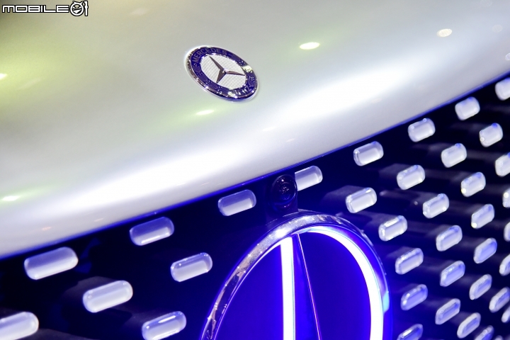 窺見未來移動世界 M.Benz F015自動駕駛概念車試乘體驗