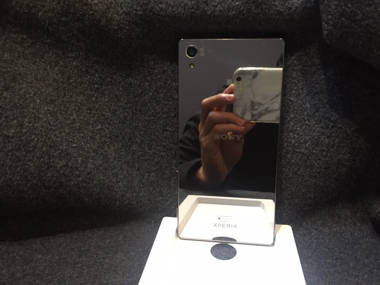 當阿醜遇到鏡面背蓋之4K Sony Xperia Z5P 開箱