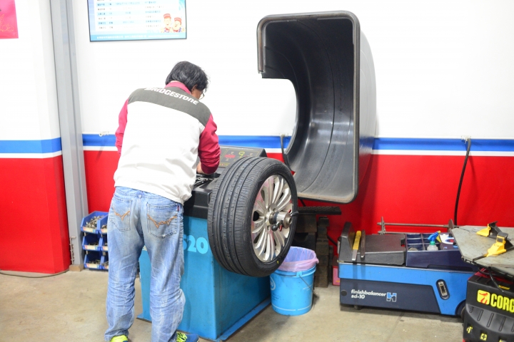 mondeo 換新胎 NITTO NT830 12/19更新