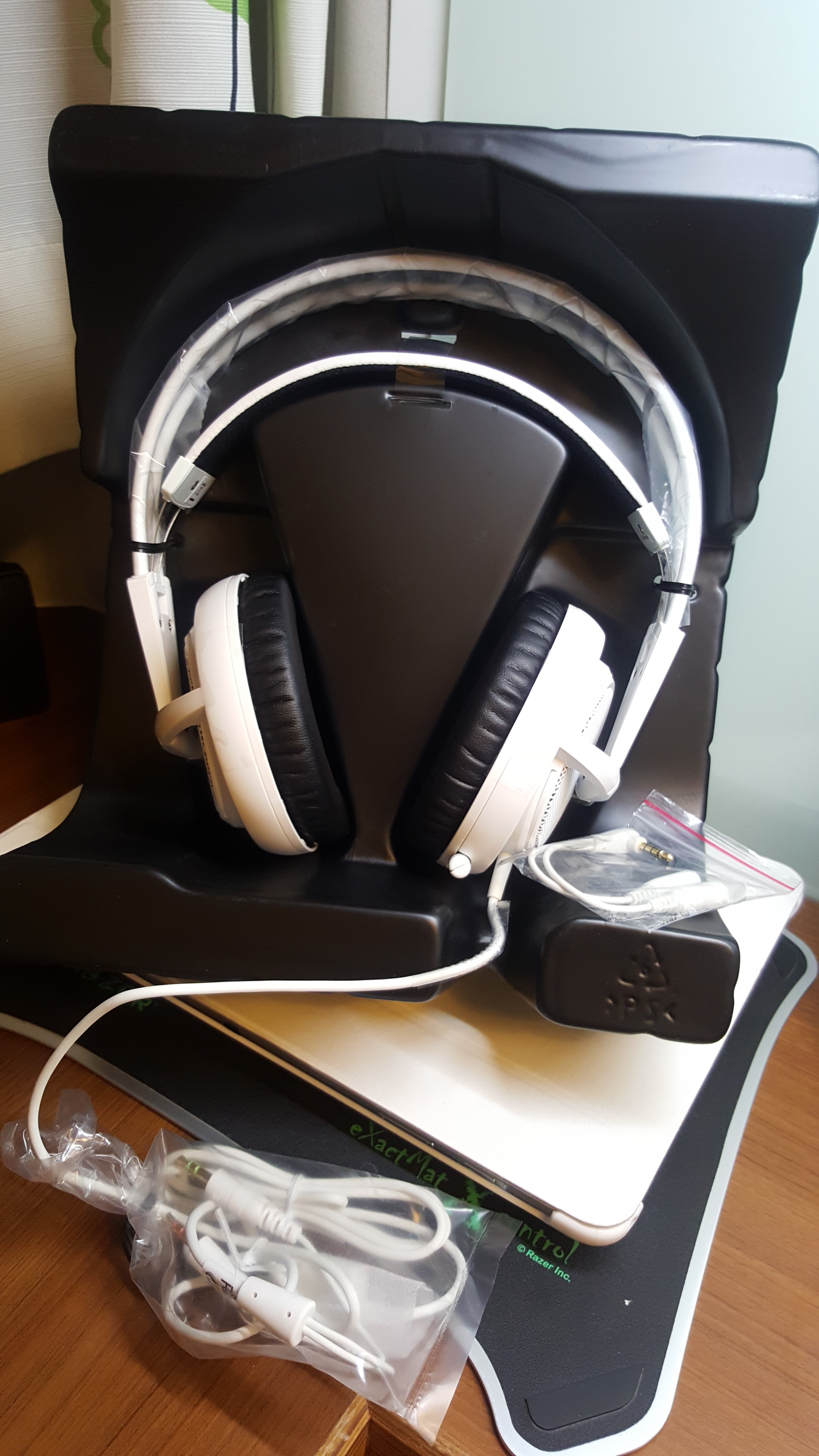 Steelseries SIBERIA200 開箱與PS4戰場前線體驗感想