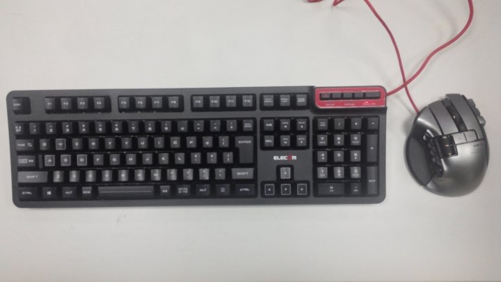 新購入ELECOM M-DUX70雙模MOUSE & KEYBOARD開箱