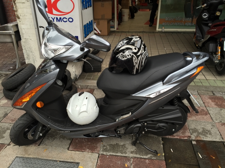 GSR 125 鐵漢灰+漢堡SHAD33 不專業開箱文