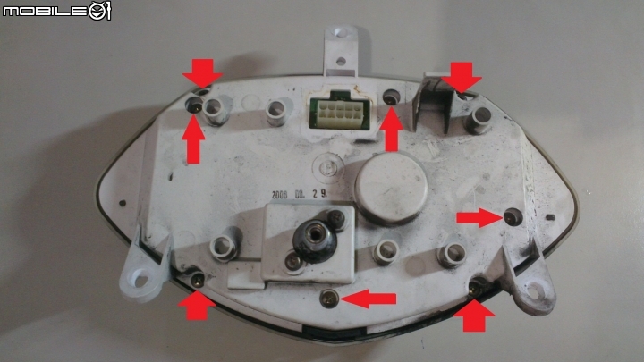 新勁戰液晶儀表板淡化 DIY 維修處理過程
