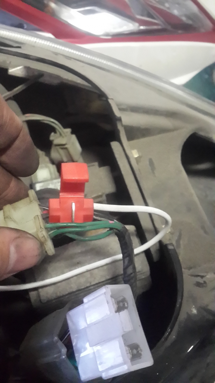 機車加裝點菸器及車廂燈分享