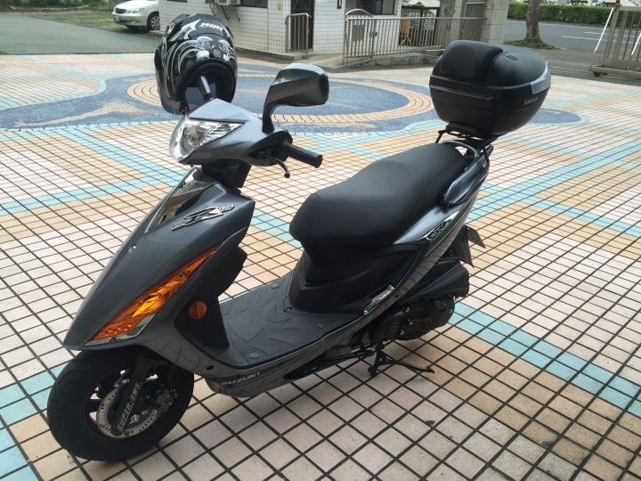 GSR 125 鐵漢灰+漢堡SHAD33 不專業開箱文