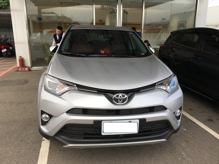 2016 RAV4 開箱