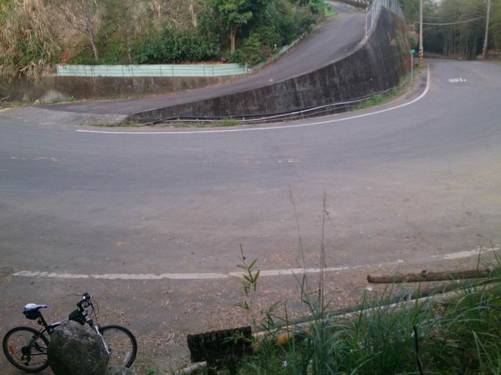 終於空出時間來騎車了………「彰化===竹山八卦茶園」……我是神經病????