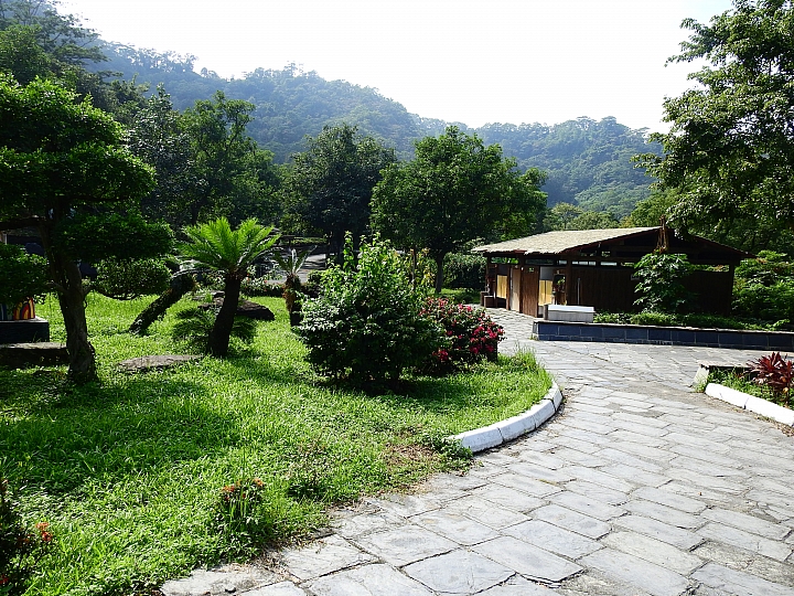 回到原始歲月,山地門的原住民村落,並期待12月26日山川琉璃吊橋免費開放3個月。