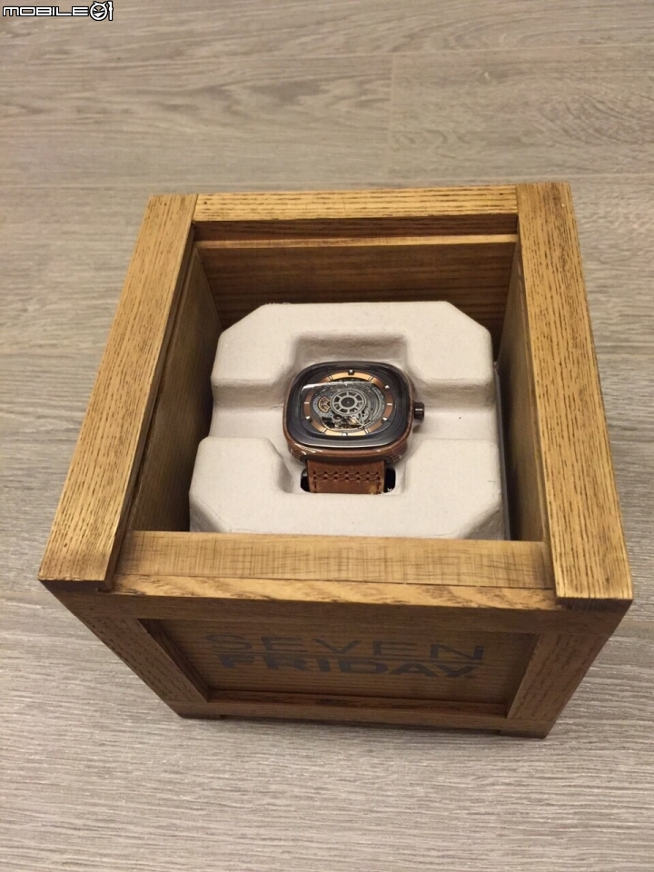 就這樣了吧,SEVENFRIDAY-1 !!!