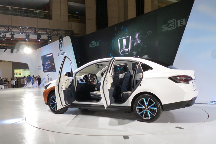 台北車展接力報─妹正、車帥、體驗讚