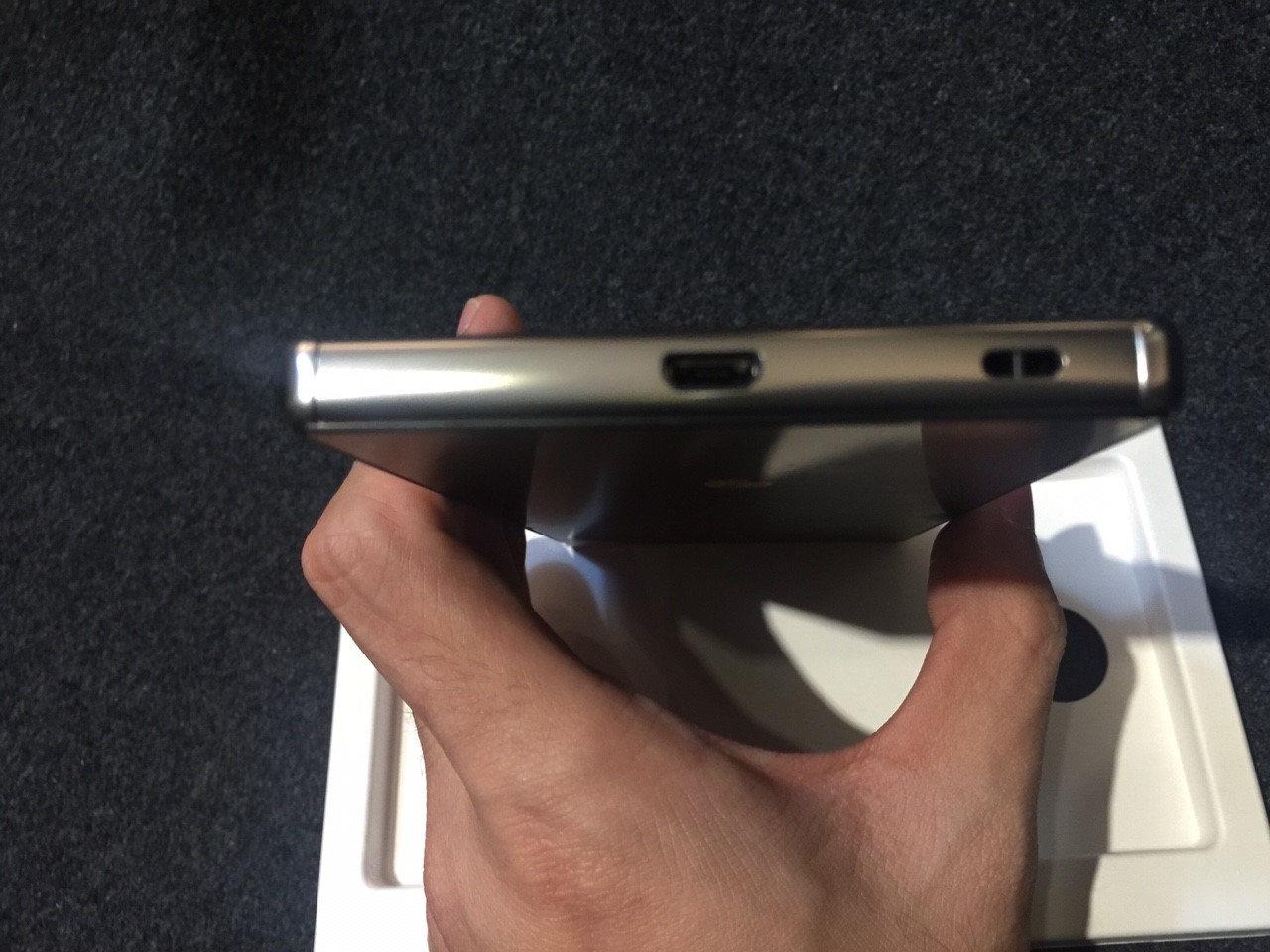 當阿醜遇到鏡面背蓋之4K Sony Xperia Z5P 開箱
