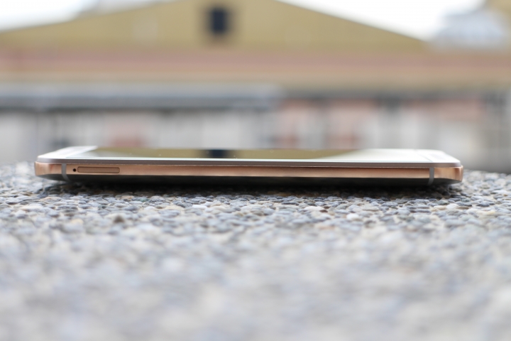 HTC真旗艦-M9 遲來的開箱 CP值爆表啦