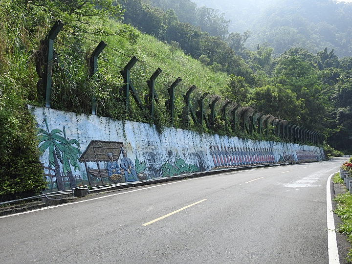 回到原始歲月,山地門的原住民村落,並期待12月26日山川琉璃吊橋免費開放3個月。