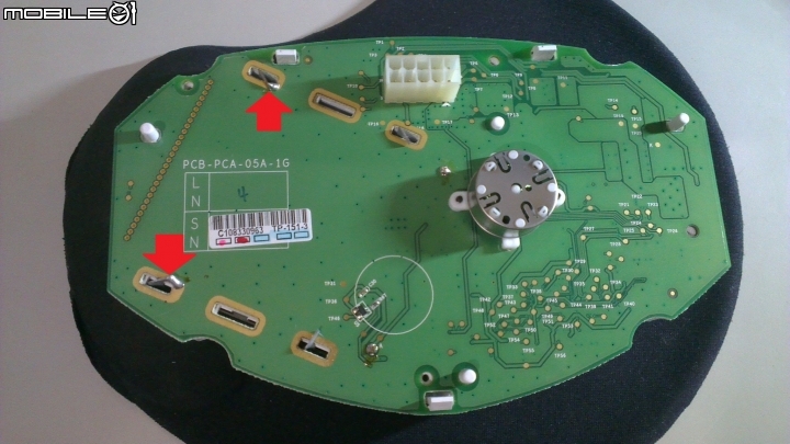 新勁戰液晶儀表板淡化 DIY 維修處理過程