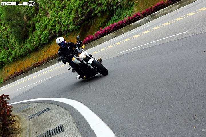 雙離合器高科技輕度巡航 Honda CTX700N DCT