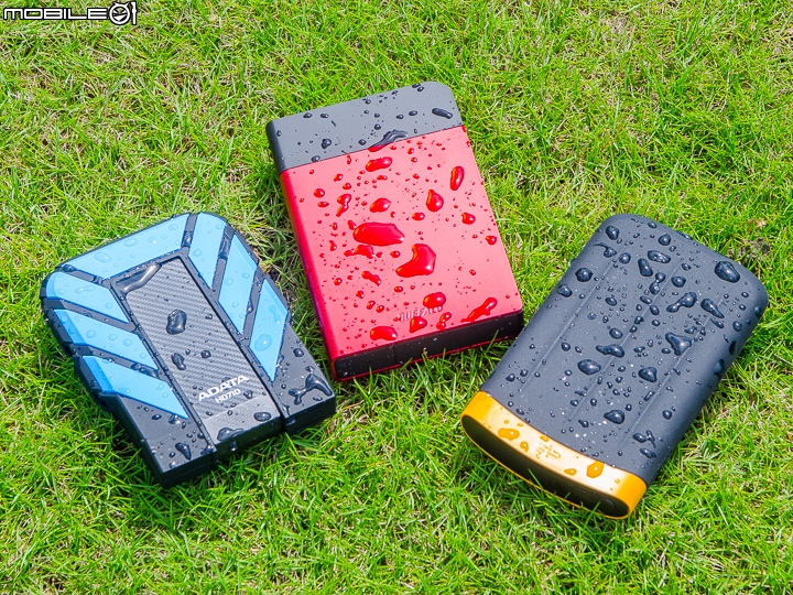 滴水不漏的完美防護 三款防水防摔硬碟實測