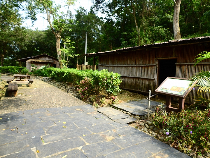 回到原始歲月,山地門的原住民村落,並期待12月26日山川琉璃吊橋免費開放3個月。