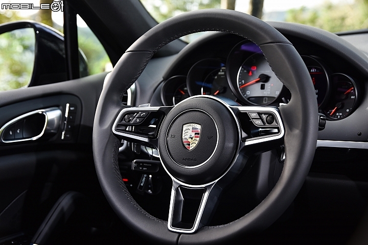 全方位強力戰將 Porsche Cayenne S