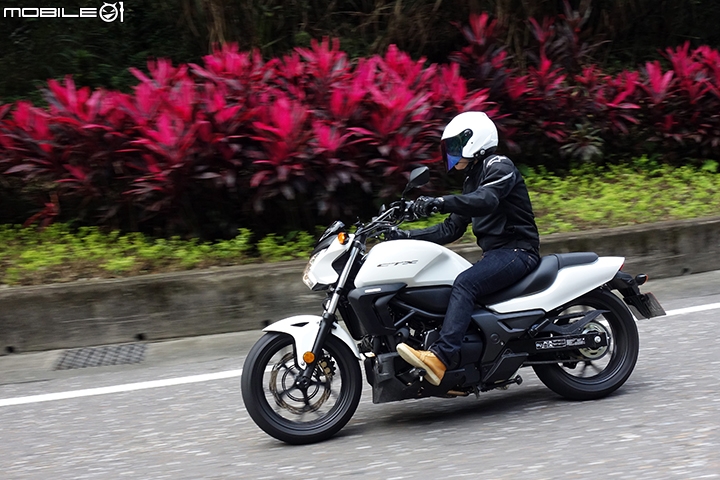 雙離合器高科技輕度巡航 Honda CTX700N DCT