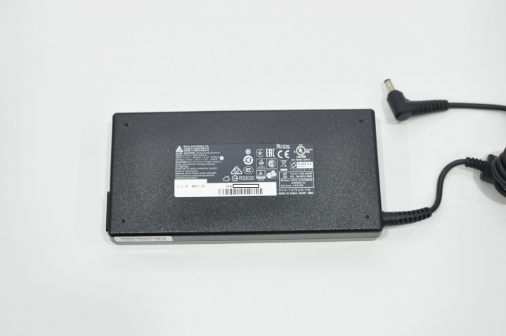 GIGABYTE P34W V5 六代新機開箱分享