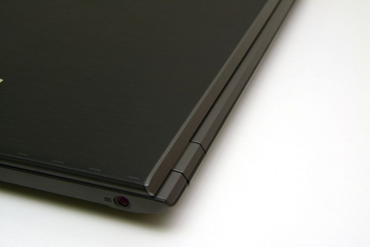 頗划算背光筆電ACER V5-591