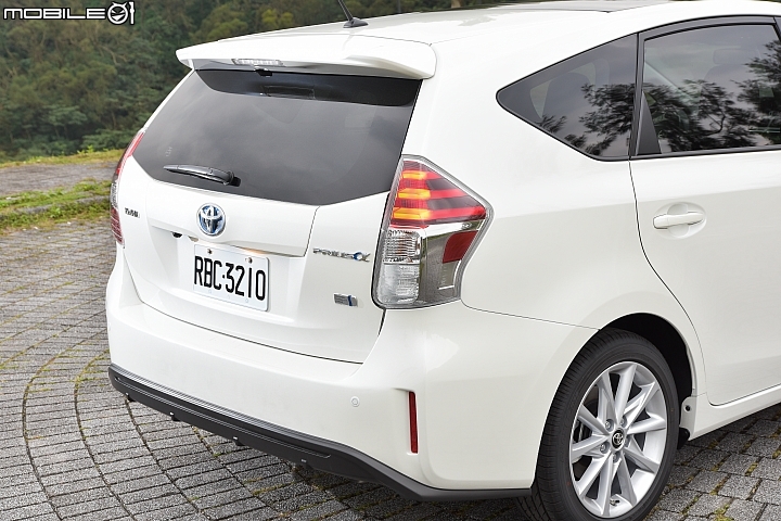 節能價值 七人同享 Toyota Prius α
