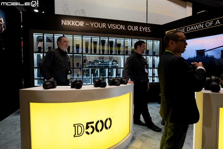 [CES 2016] Nikon, Canon, Sony 展場相機新品速報