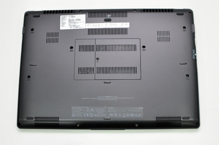 GIGABYTE P34W V5 六代新機開箱分享