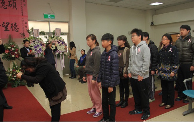謹向 胡壽宏老先生 致上最高敬意~