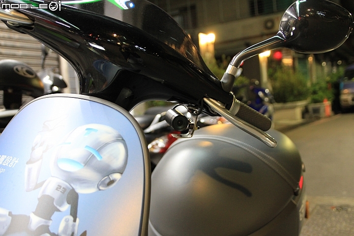 電車也要雙鏡頭 大黃蜂行車紀錄器on Gogoro