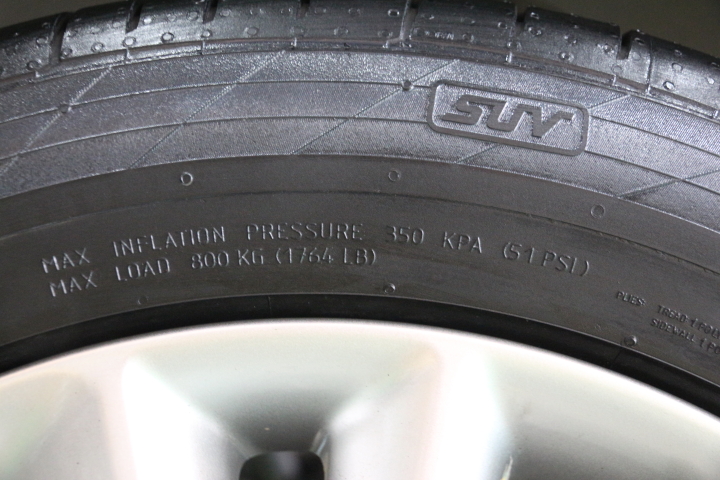 Luxgen U7 換胎分享:Continental CSC5 SUV 235/55/18