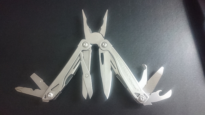 LEATHERMAN和GERBER的工具鉗影片介紹(有CHARGE TTi,新舊版WAVE,Wingman和Flik)