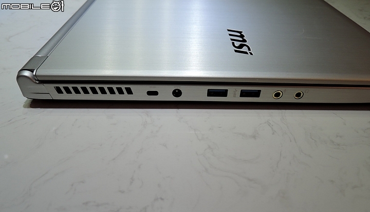 微星 Prestige PX60 2QD 質感銀>薄型 15.6 開箱