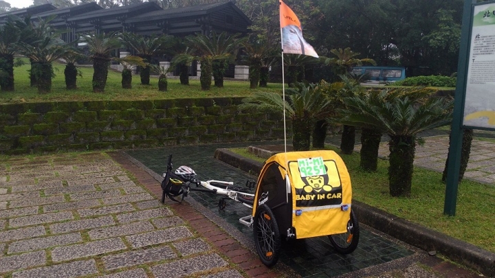 一對父子環島中 Birdy X BURLEY Bee 親子拖車 18天單車環島遊記
