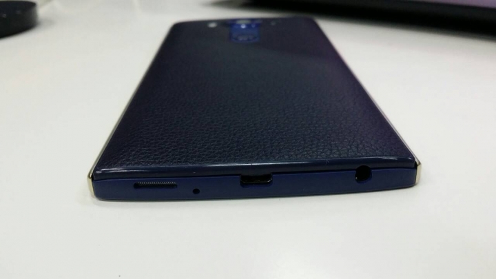 LG V10無線充電 (商家所號稱的真皮湛藍) 背蓋分享 不專業多圖P開箱