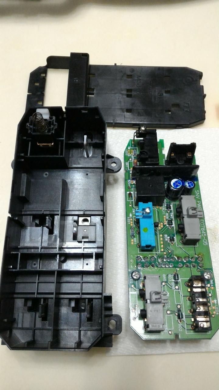 Civic8駕駛座中控及電動窗開關總成清潔DIY