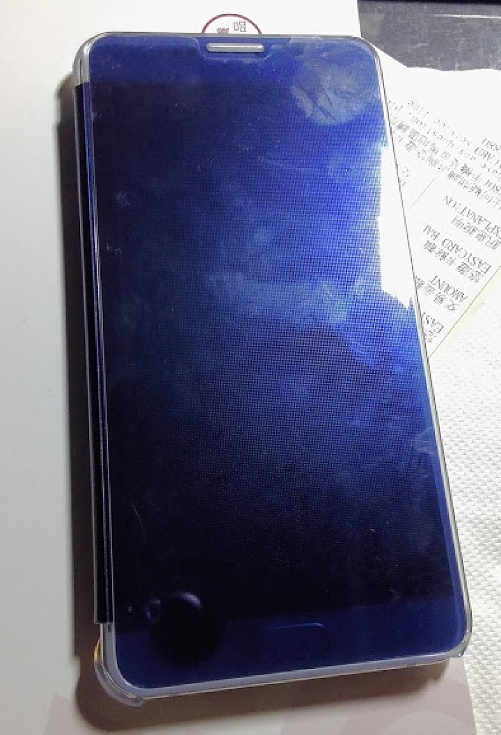 使用才兩個月的 Note 5 ,怎麼就裂了
